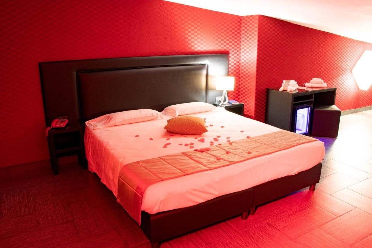 Hotel Masaniello Luxury Casoria Esterno foto