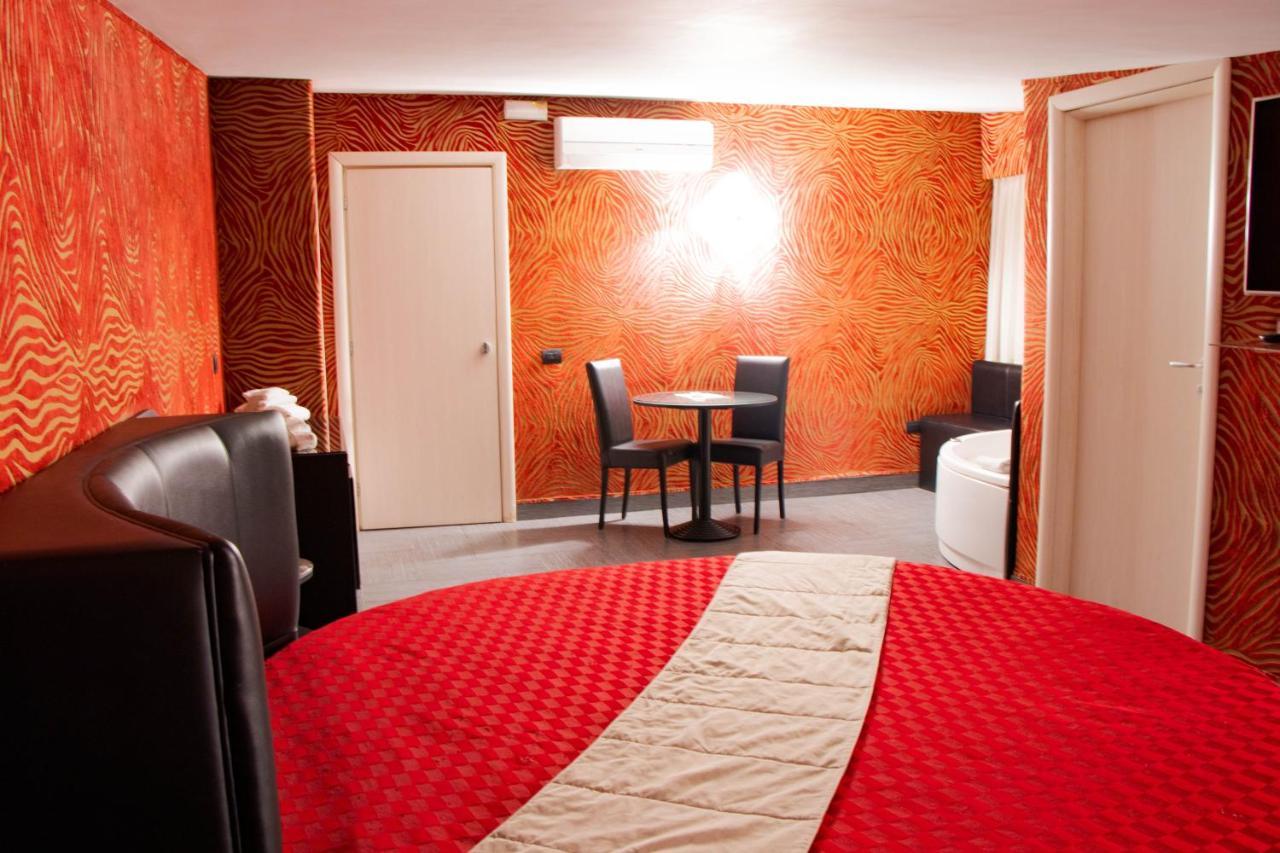 Hotel Masaniello Luxury Casoria Esterno foto