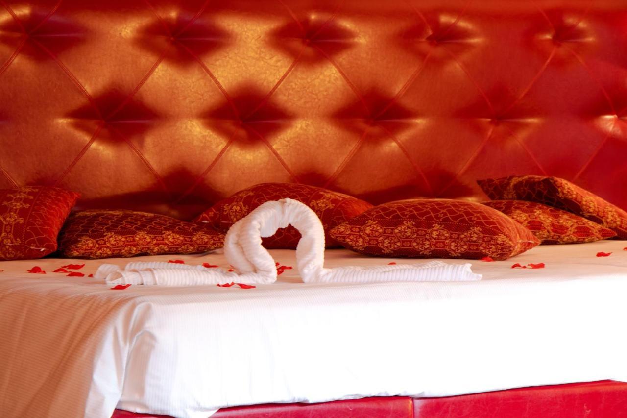 Hotel Masaniello Luxury Casoria Esterno foto