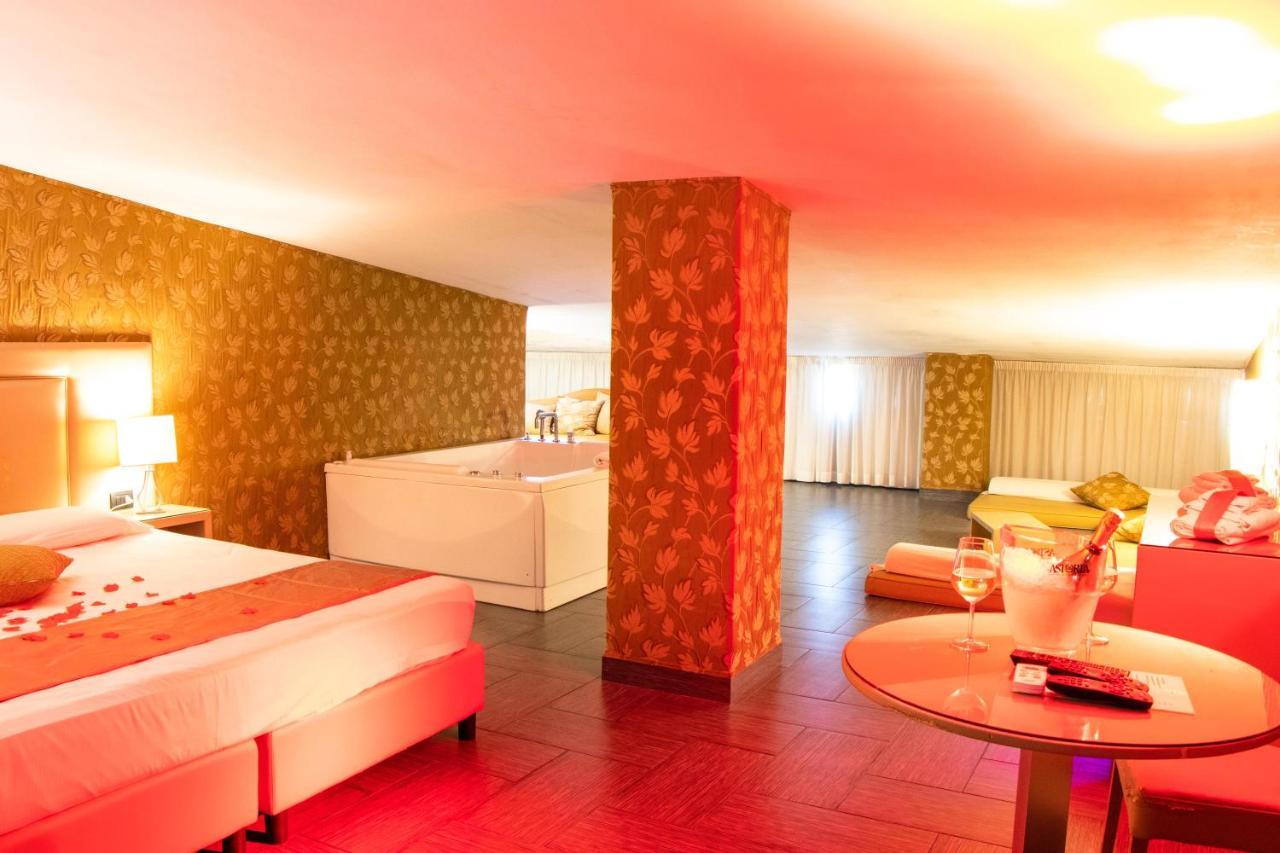 Hotel Masaniello Luxury Casoria Esterno foto