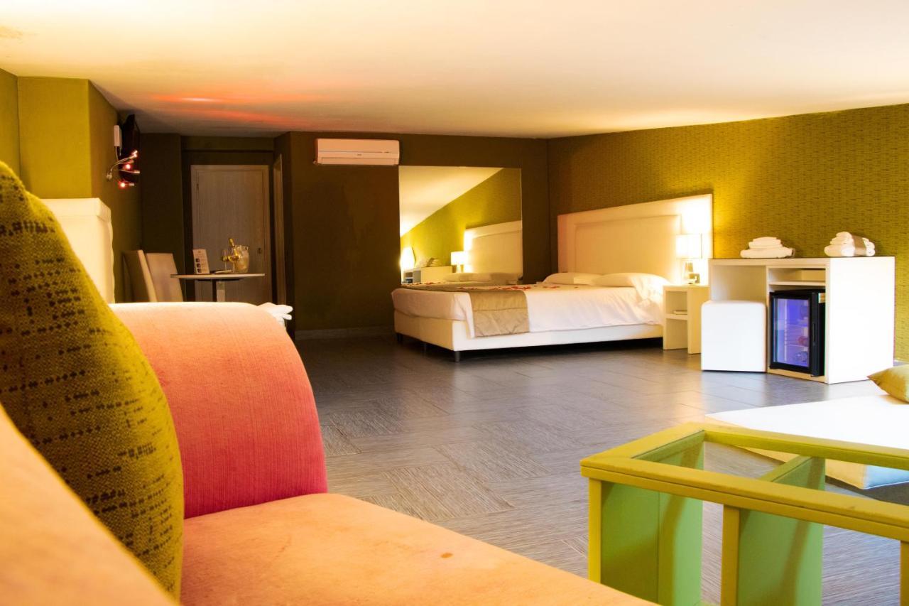 Hotel Masaniello Luxury Casoria Esterno foto