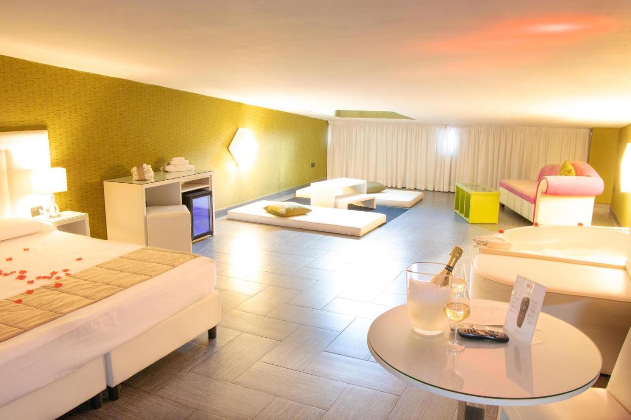 Hotel Masaniello Luxury Casoria Esterno foto